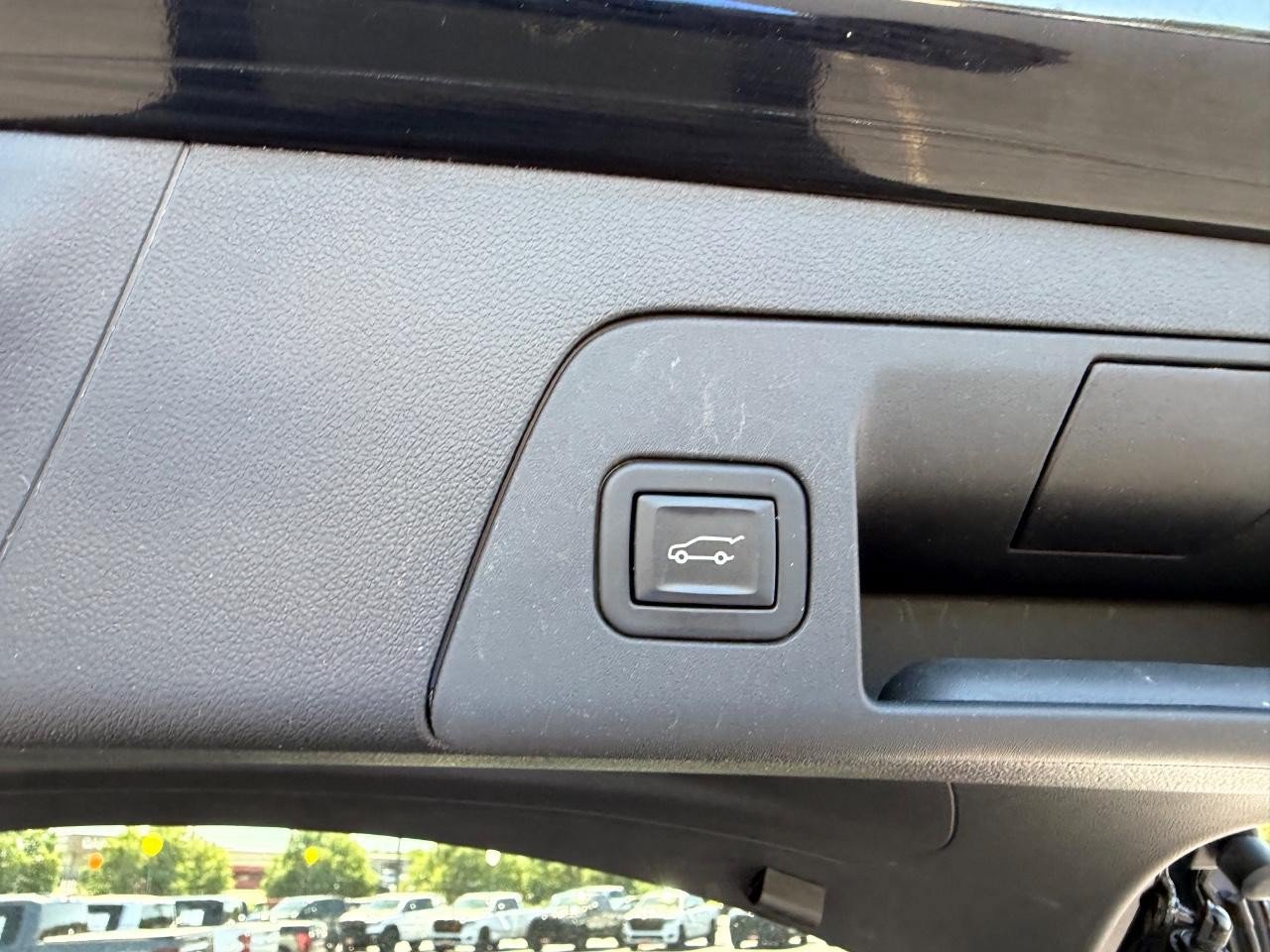 Used 2023 Buick Envision Essence FWD image 6
