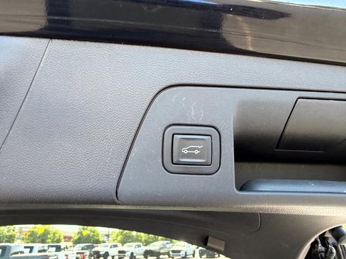 Used 2023 Buick Envision Essence FWD image 6
