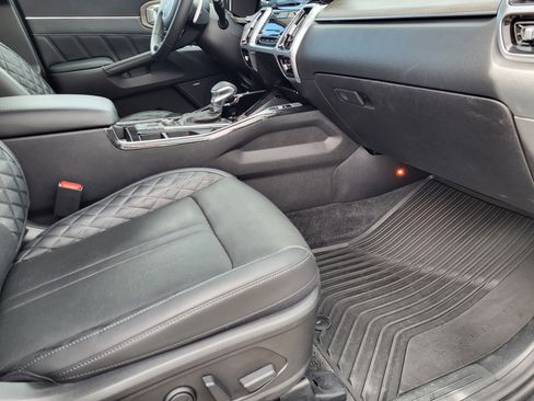 Used 2023 Kia Sorento SX Prestige image 16
