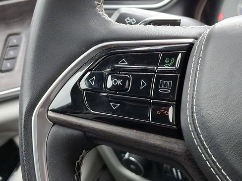 Certified 2023 Jeep Grand Cherokee L Overland image 24