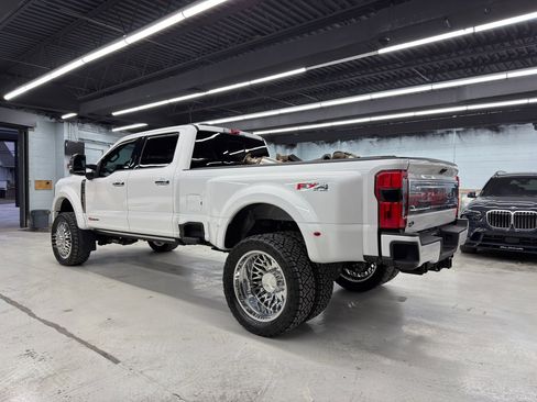 Used 2024 Ford F450 Platinum w/ FX4 Off-Road Package image 8