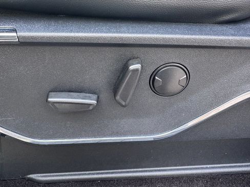 Used 2022 Ford F150 Lariat AWD/4WD image 21
