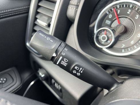 Used 2025 RAM 1500 Laramie w/ Sport Appearance Package image 31