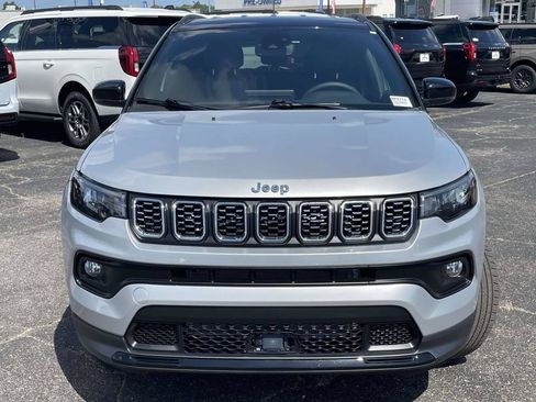 Used 2026 Jeep Compass Limited AWD/4WD image 8
