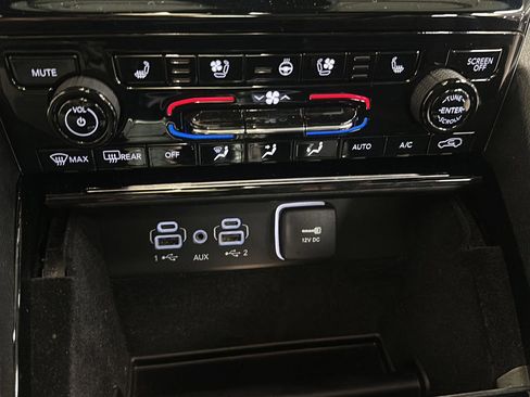 Used 2022 Jeep Grand Cherokee L Overland AWD/4WD image 21
