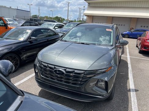 Used 2023 Hyundai Tucson Limited AWD/4WD image 2