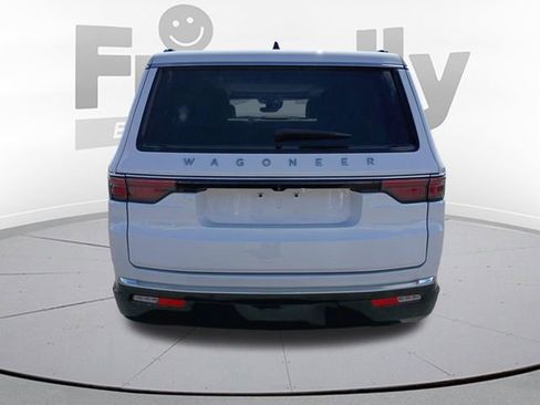 Used 2024 Jeep Wagoneer 4WD w/ Premium Group I image 6