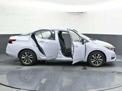 Used 2025 Nissan Versa SV image 55