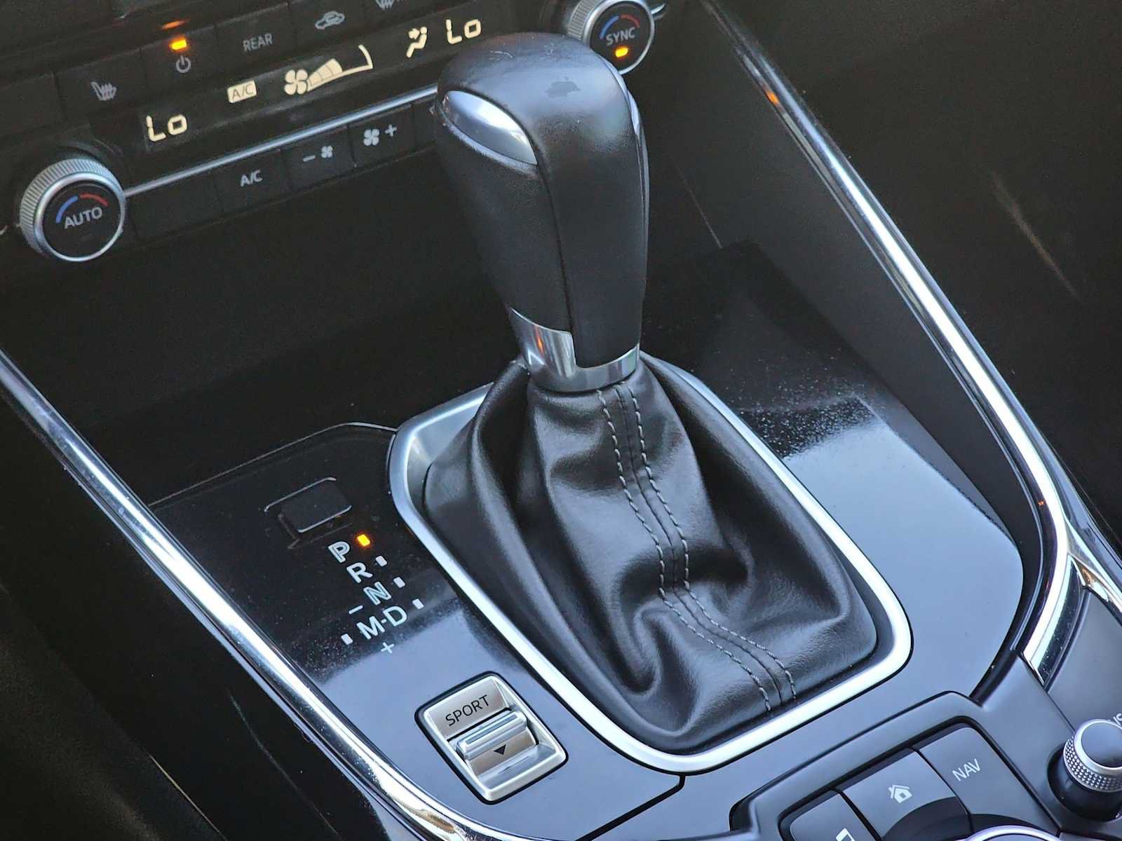 Used 2020 MAZDA CX-9 Touring w/ Touring Premium Package FWD image 15