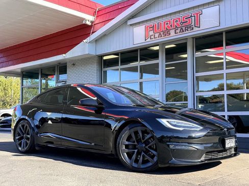 Used 2021 Tesla Model S Plaid image 1