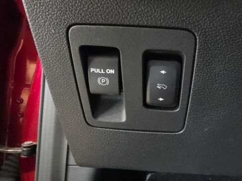 Used 2019 Ford F150 XLT w/ Equipment Group 302A Luxury AWD/4WD image 19