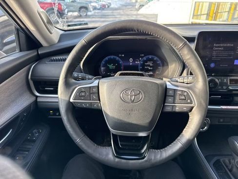 Used 2025 Toyota Grand Highlander Platinum image 14