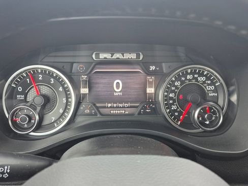 Used 2022 RAM 1500 Laramie AWD/4WD image 16