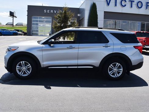 Used 2020 Ford Explorer XLT w/ Comfort Package AWD/4WD image 2