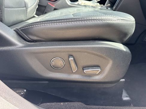 Used 2018 Ford Explorer Limited w/ Ford Safe & Smart Package FWD image 12