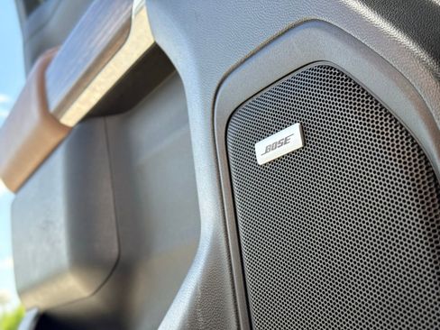 Used 2019 Chevrolet Silverado 1500 High Country w/ High Country Premium Package AWD/4WD image 16