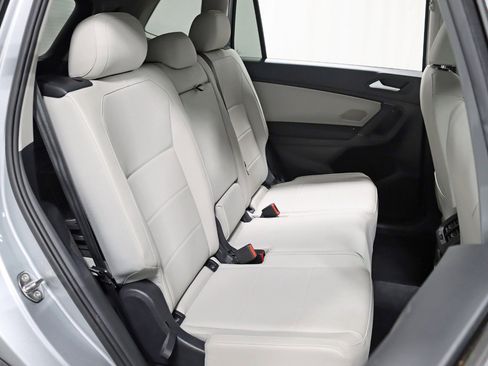 Used 2019 Volkswagen Tiguan SEL w/ 3rd Row Seat Package image 27