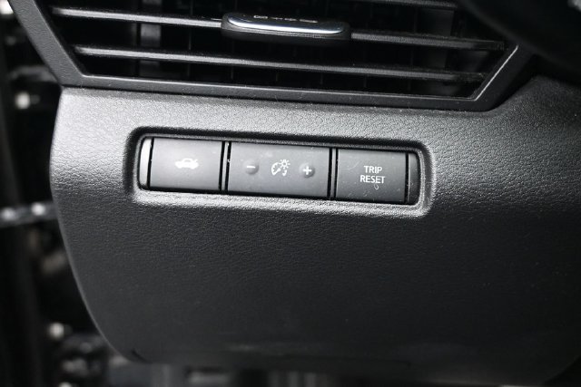 Used 2024 Nissan Altima 2.5 SV AWD/4WD image 24