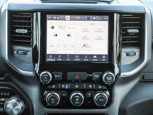 Used 2024 RAM 1500 Laramie image 13