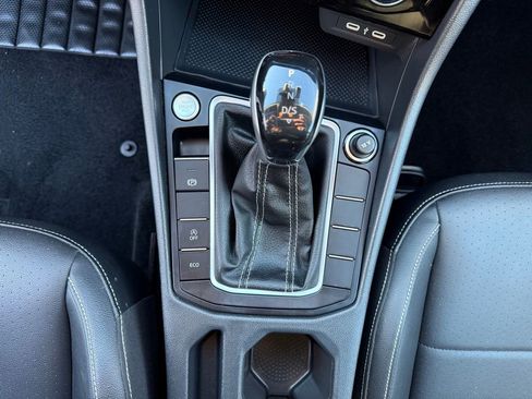 Used 2024 Volkswagen Jetta SE image 13