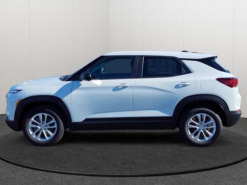 New 2026 Chevrolet TrailBlazer LS image 2