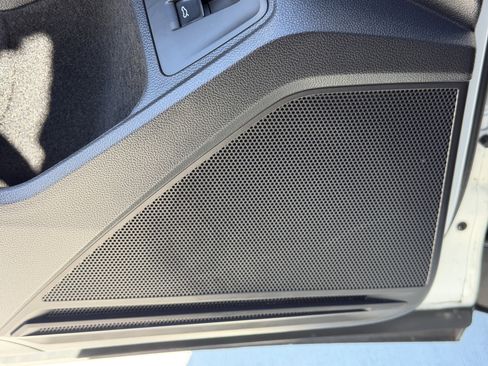 Certified 2024 Volkswagen Tiguan SE image 19