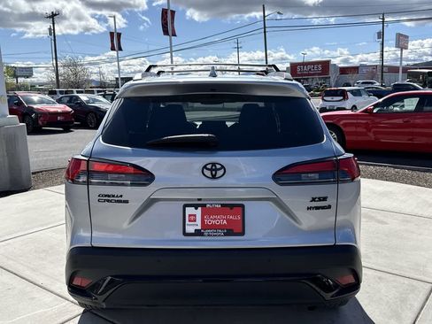 Used 2023 Toyota Corolla Cross XSE w/ Convenience Package image 4