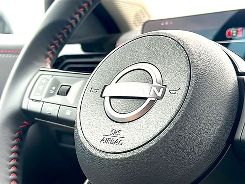 New 2026 Nissan Kicks SR w/ Cold Weather Package FWD image 20