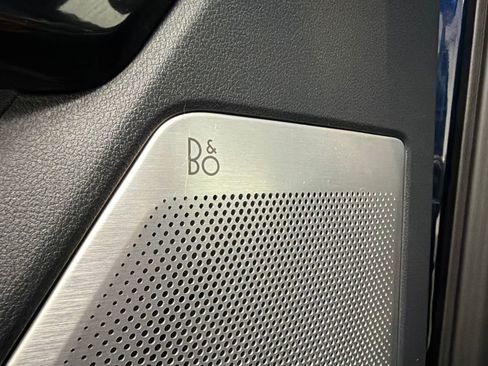 Used 2023 Ford F150 Lightning Platinum image 38