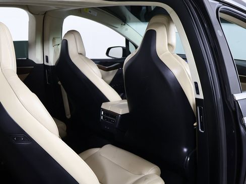 Used 2017 Tesla Model X 75D image 29