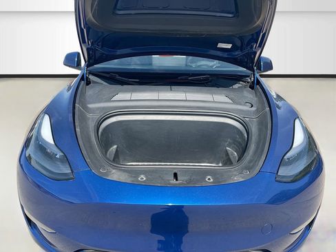 Used 2024 Tesla Model Y Long Range RWD image 31