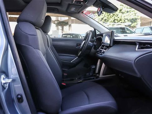 Used 2024 Toyota Corolla Cross LE w/ Moonroof Package image 17