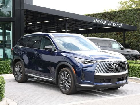 Certified 2026 INFINITI QX60 Luxe w/ Family Package AWD/4WD image 2