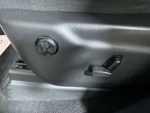 Used 2023 Dodge Durango GT image 14