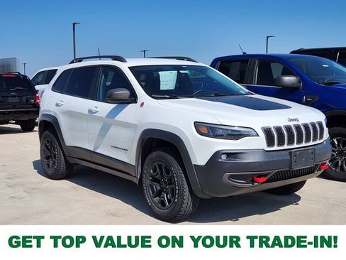 Used 2019 Jeep Cherokee Trailhawk w/ Cold Weather Group AWD/4WD image 1