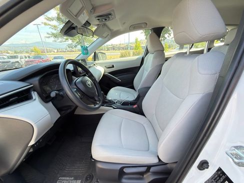 Used 2024 Toyota Corolla Cross L AWD/4WD image 13