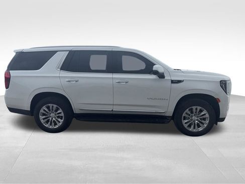 Used 2024 GMC Yukon SLT w/ SLT Premium Package AWD/4WD image 19