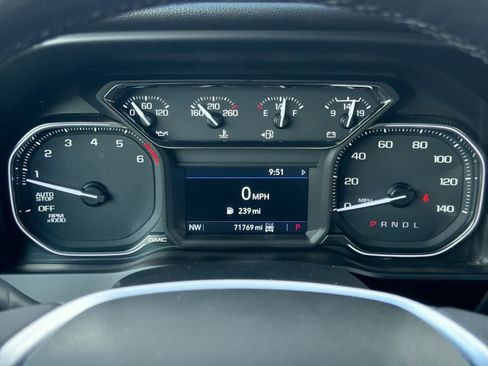 Used 2020 GMC Sierra 1500 Elevation w/ Elevation Value Package image 33