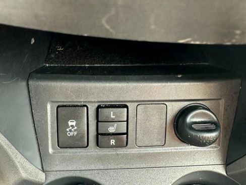 Used 2009 Toyota RAV4 Limited AWD/4WD image 30
