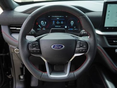 Used 2025 Ford Explorer ST-Line w/ ST-Line Street Pack AWD/4WD image 28
