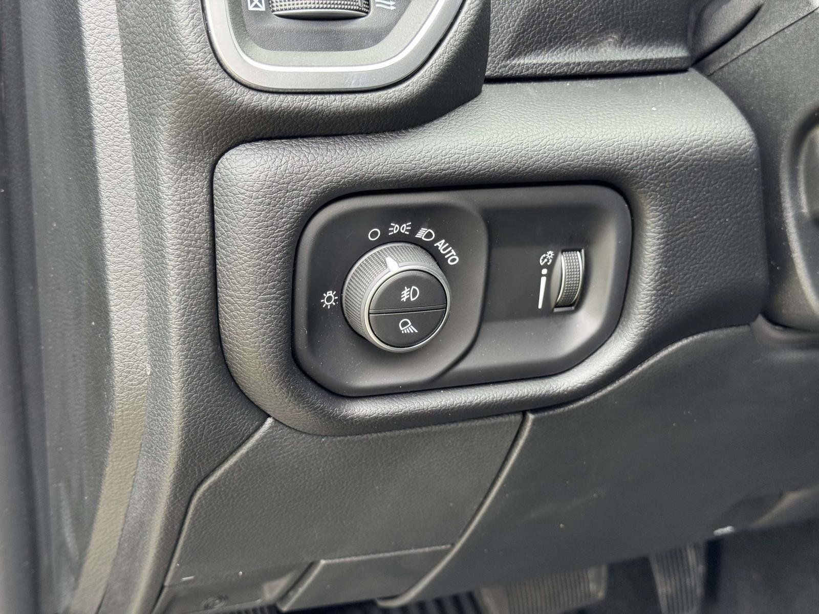 New 2025 RAM 2500 Big Horn AWD/4WD image 10