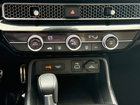 Used 2024 Honda Civic Sport image 18