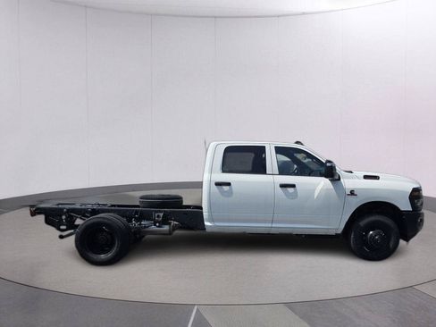 New 2026 RAM 3500 Tradesman AWD/4WD image 3