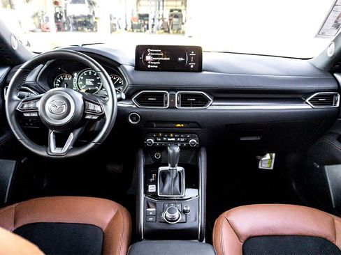 Certified 2025 MAZDA CX-5 Carbon Edition image 29