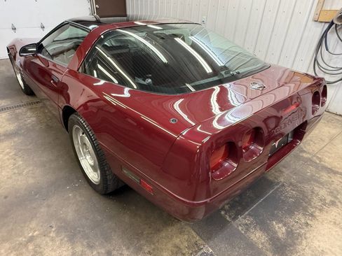 Used 1993 Chevrolet Corvette Coupe image 14