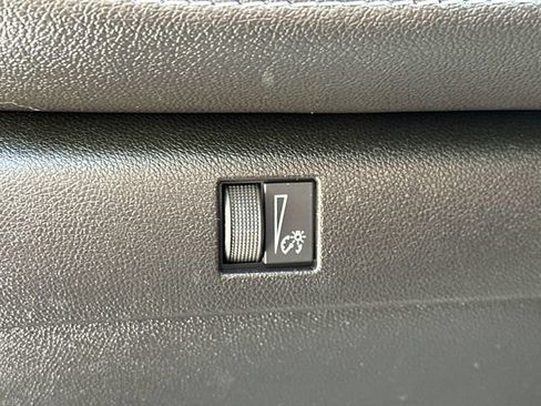 Used 2023 Chevrolet Colorado LT w/ LT Convenience Package AWD/4WD image 23