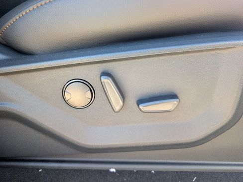 New 2026 Ford F250 Lariat w/ Chrome Package image 63