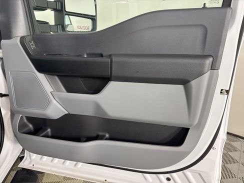 New 2025 Ford F550 4x4 Regular Cab Super Duty image 25