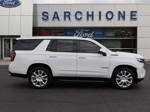 Used 2021 Chevrolet Tahoe High Country image 2