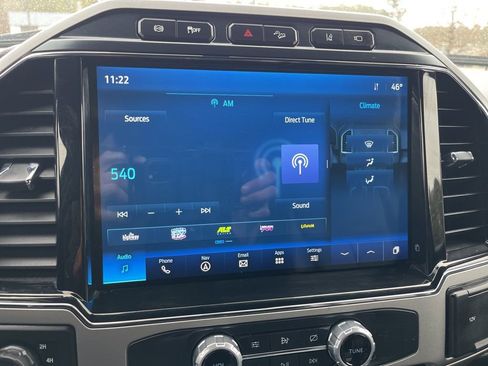 Used 2022 Ford F350 Lariat w/ Black Appearance Package image 11